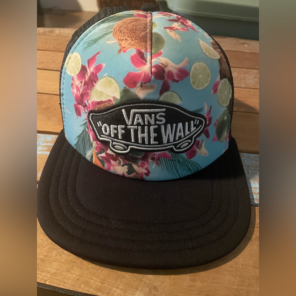 Vans Hawaii snap back trucker hat
